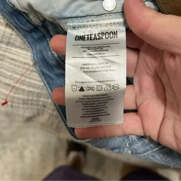 One-Teaspoon Distressed   Denim Shorts Size 29 EUC