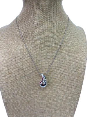 Silver Teardrop Pendant Necklace