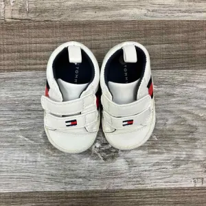 Tommy Hilfiger FOOTWEAR